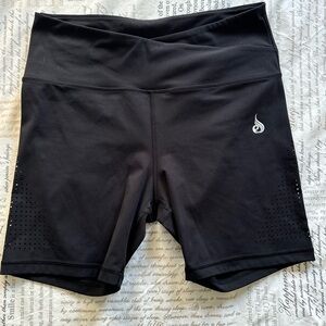 Ryderwear Black High-Waisted biker shorts medium